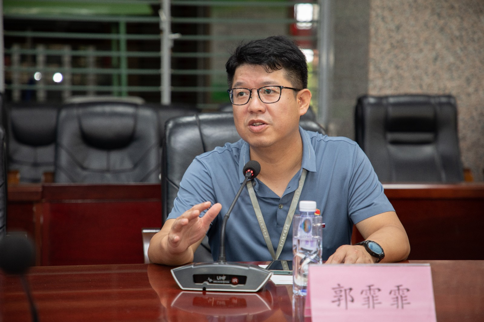 DHY_2438.jpg DHY_2438.jpg